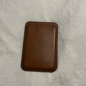Apple leather mag wallet